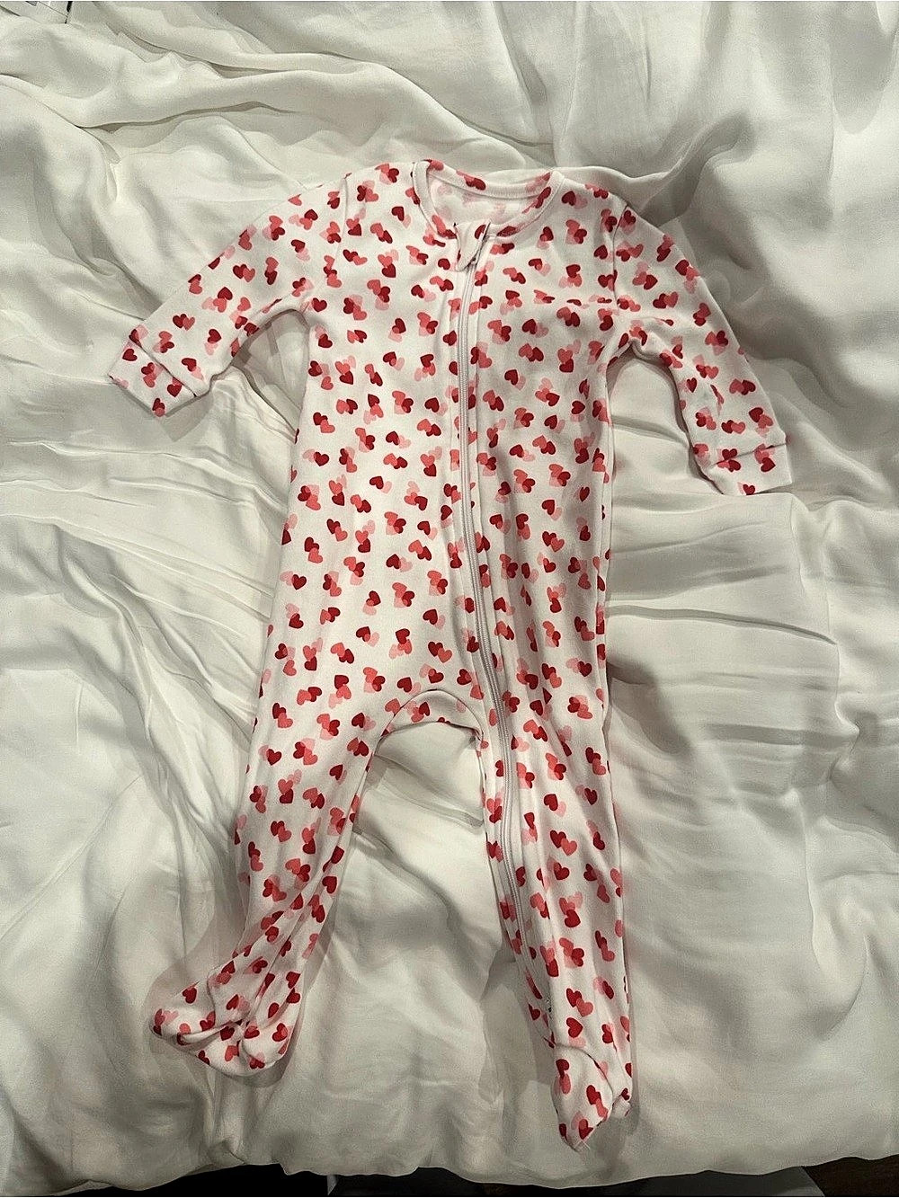 Hill house home Baby Heart Print Footie Size 3-6M Like New